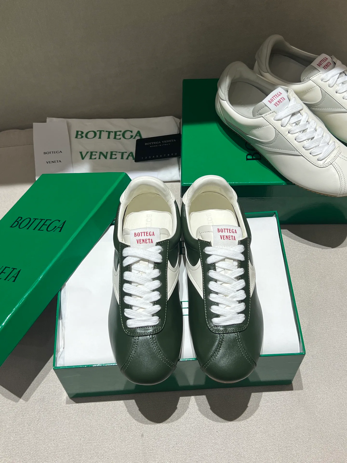 Кроссовки Женские Bottega Veneta 18020584