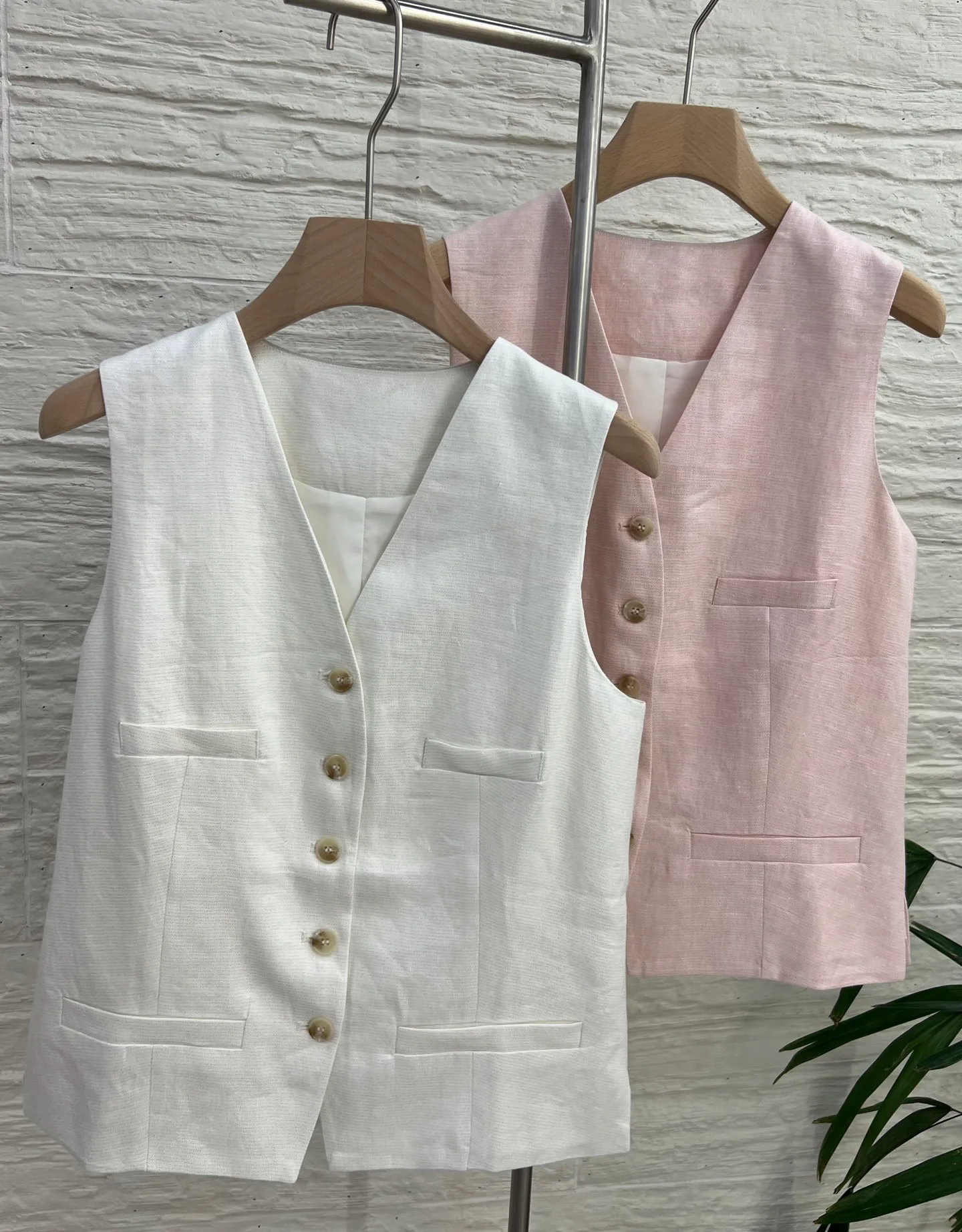 Жилеты Женские Brunello Cucinelli 11207068