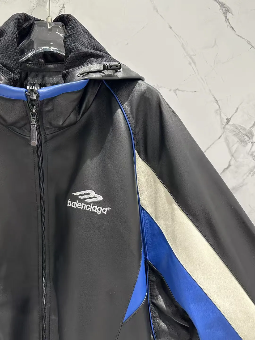 Кожаные Куртки И Дублёнки Женские Balenciaga 11544816