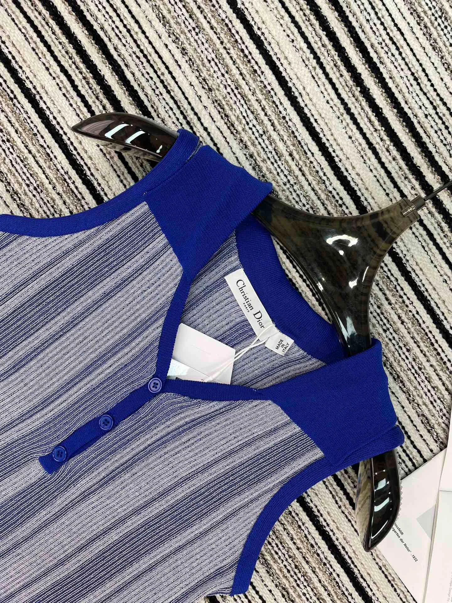 Жилеты Женские Christian Dior 11311114