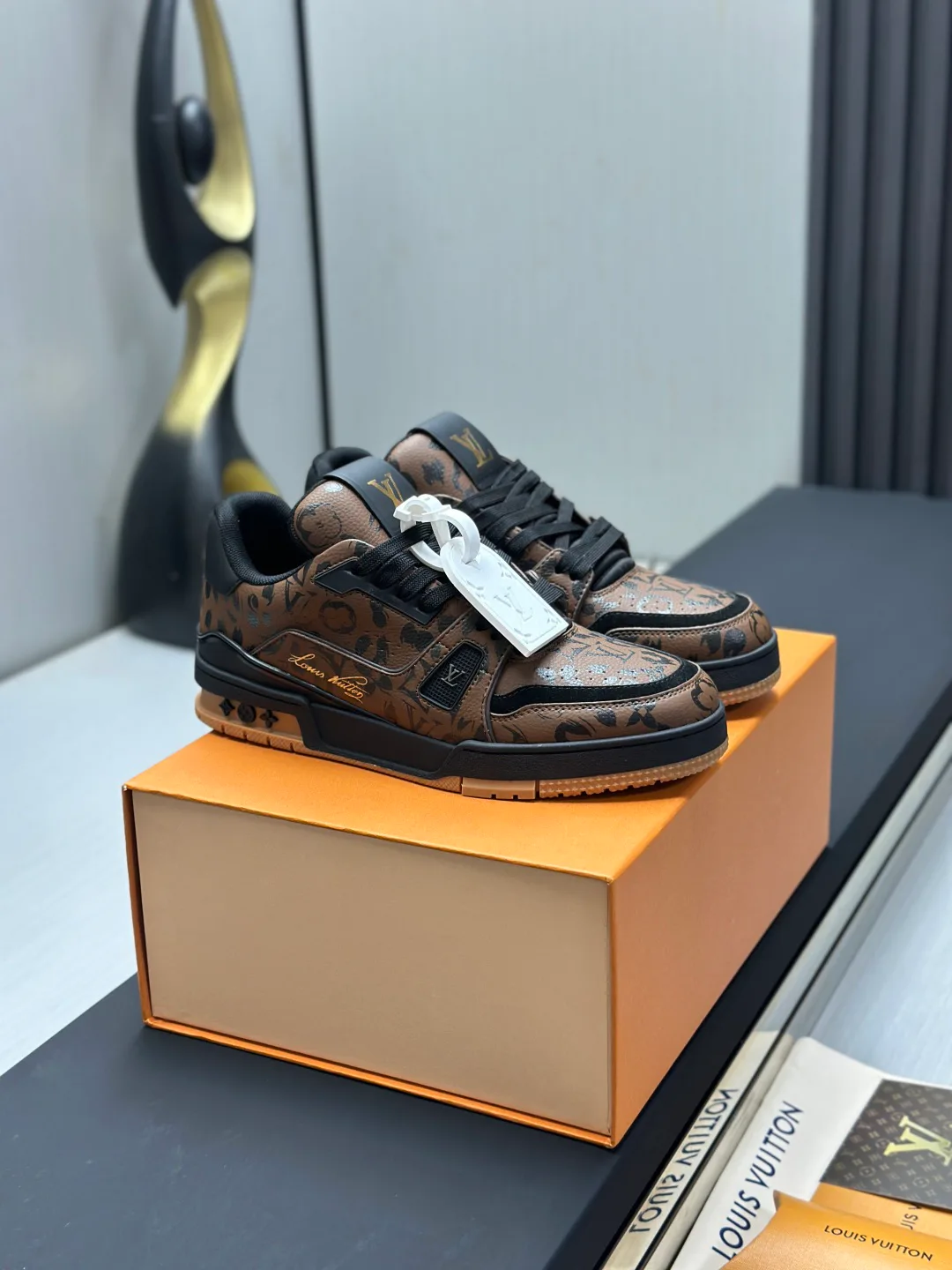 Кроссовки Женские Louis Vuitton 18769272