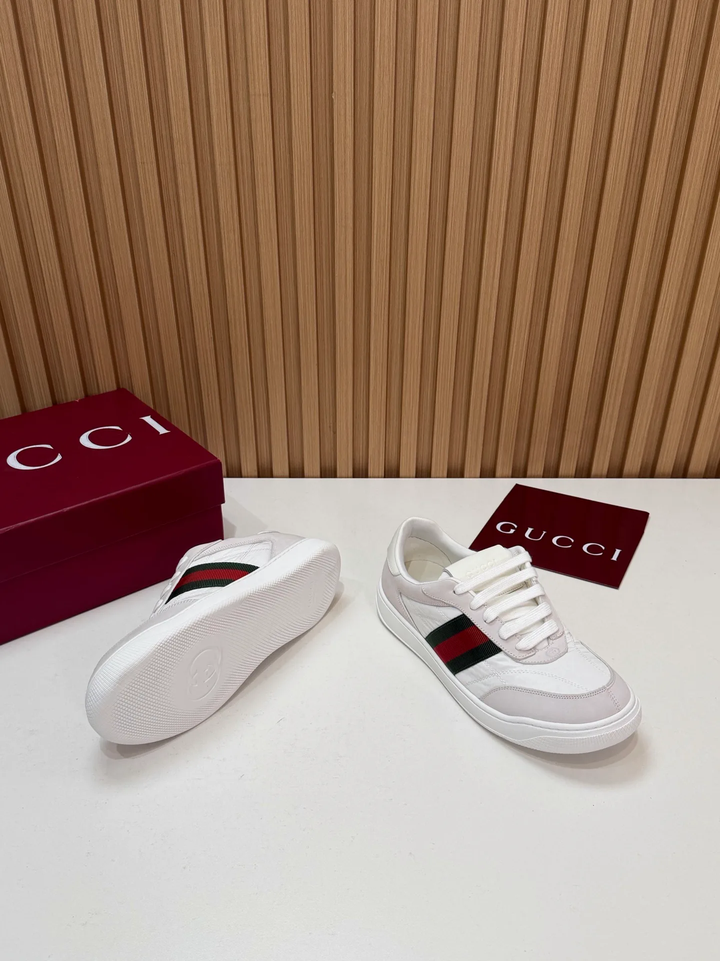 Кроссовки Женские Gucci 18700134
