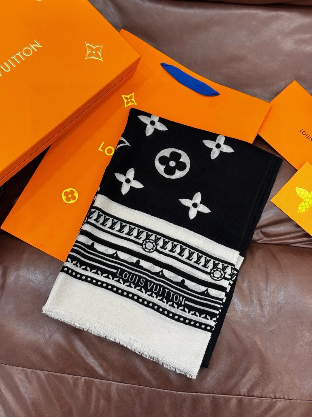 Шарфы Louis Vuitton 463845