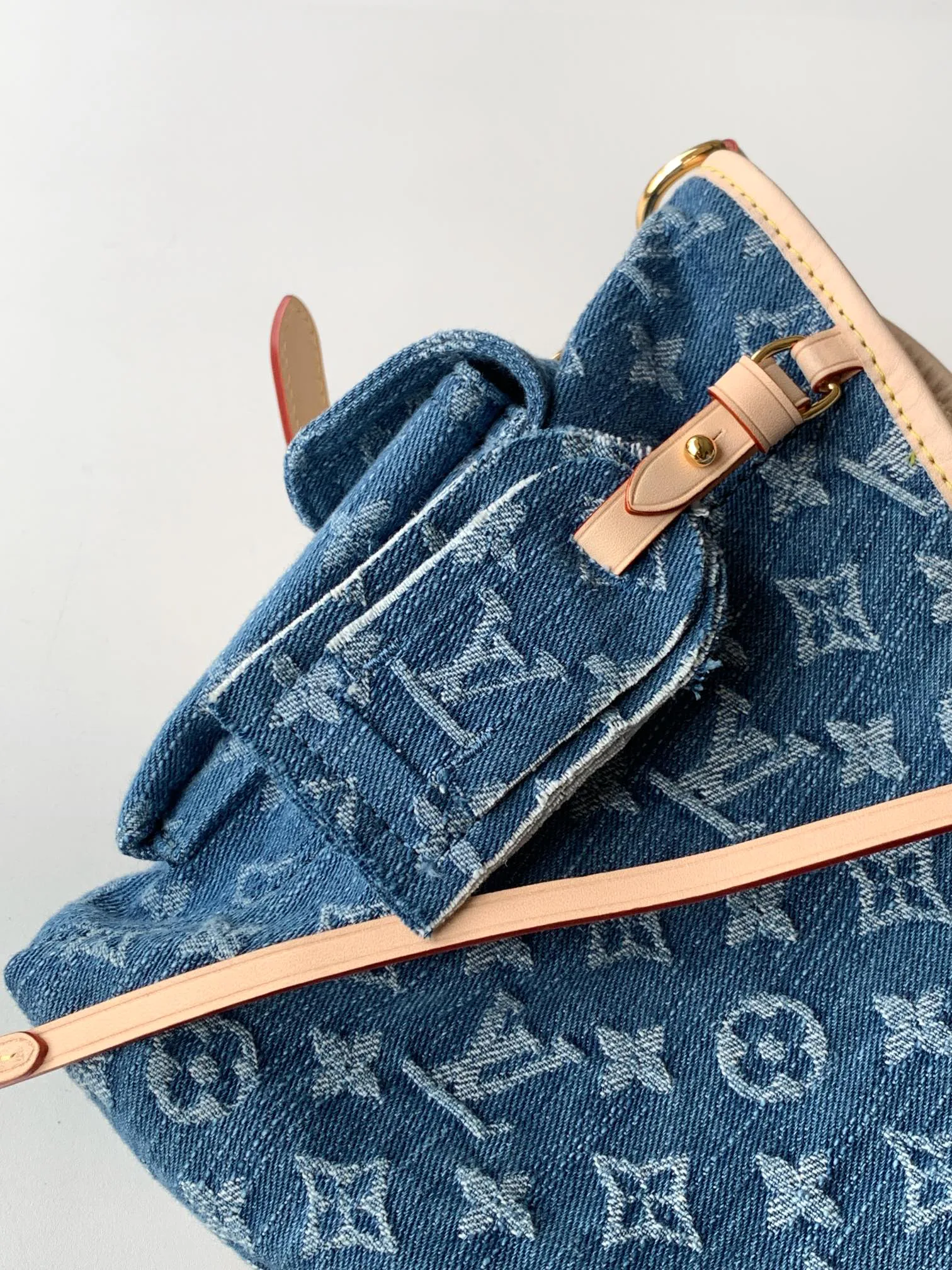 Сумки На Ремне Женские Louis Vuitton 13435277