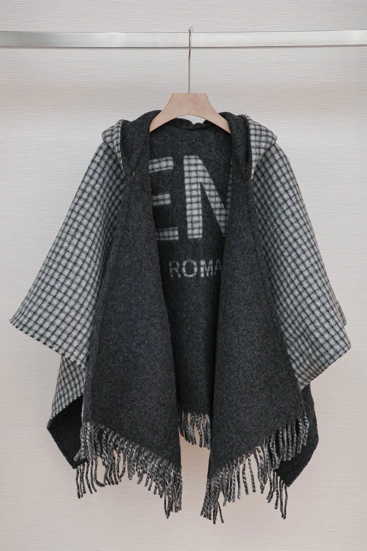 Шарфы Женские Fendi 185667