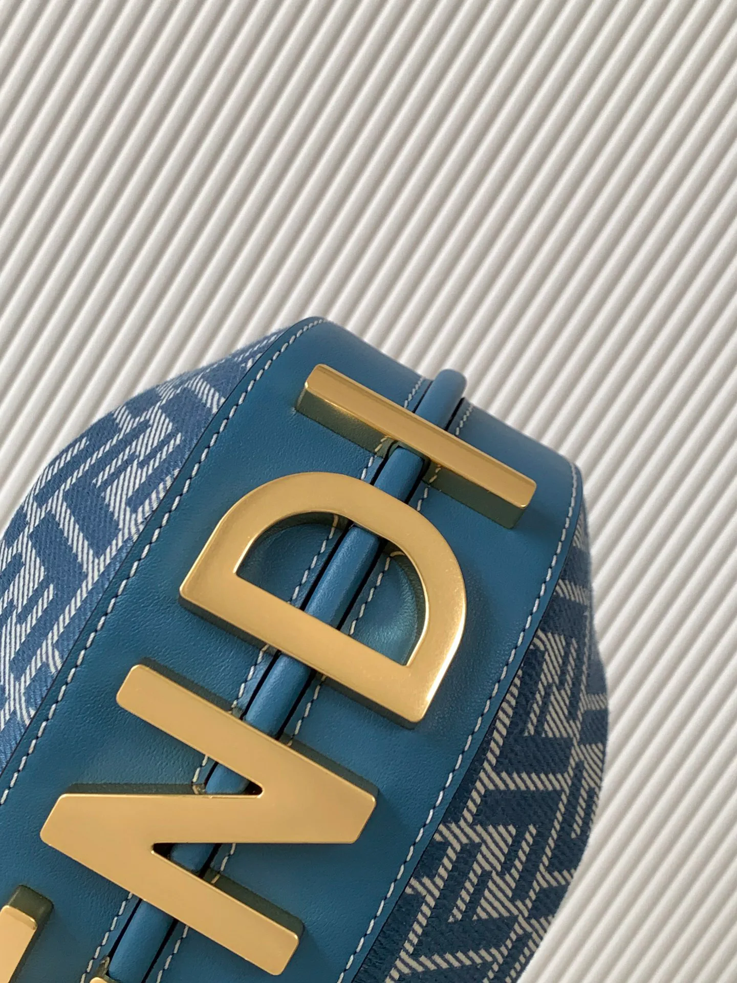 Сумки На Ремне Женские Fendi 293015
