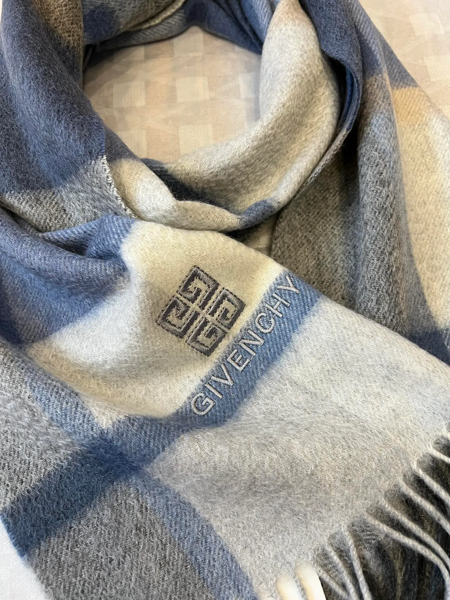 Шарфы Givenchy 87047