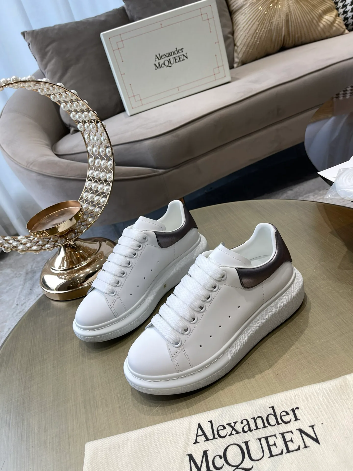 Кроссовки Женские Alexander Mcqueen 13287239