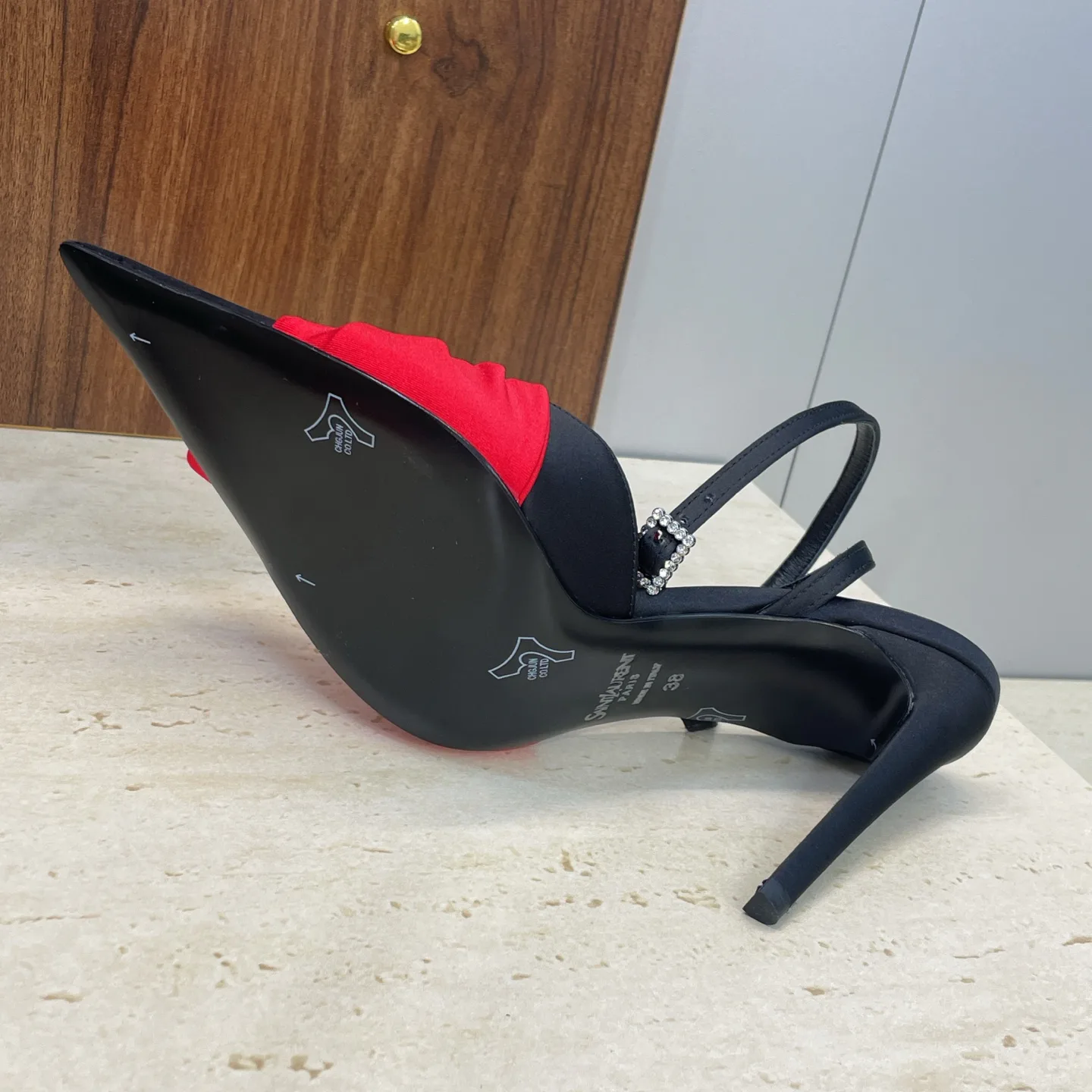 Босоножки Женские Saint Laurent 3009075