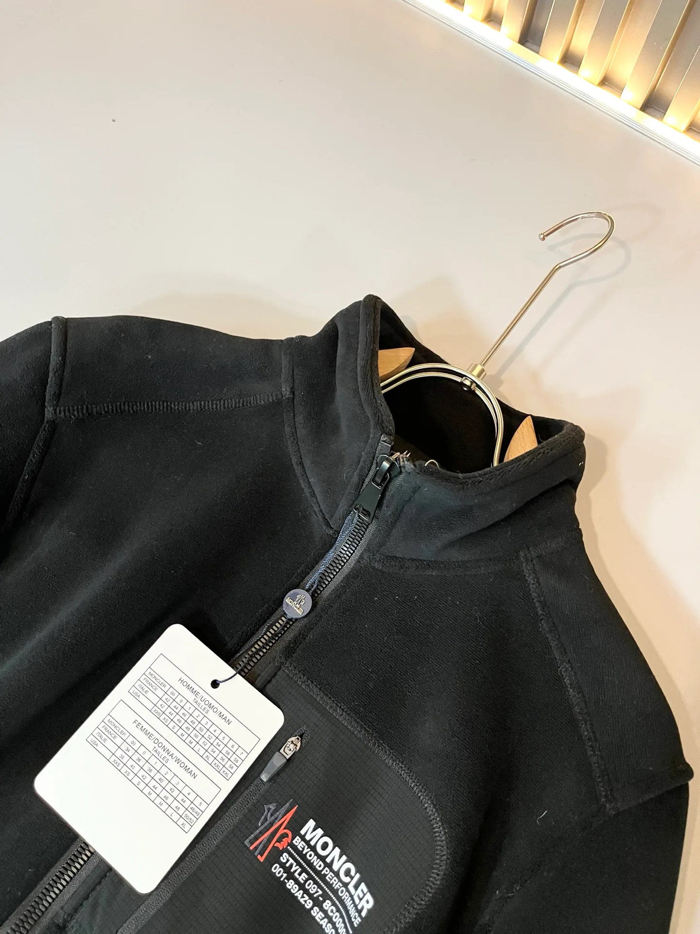 Куртки И Пуховики Мужские Moncler 568989