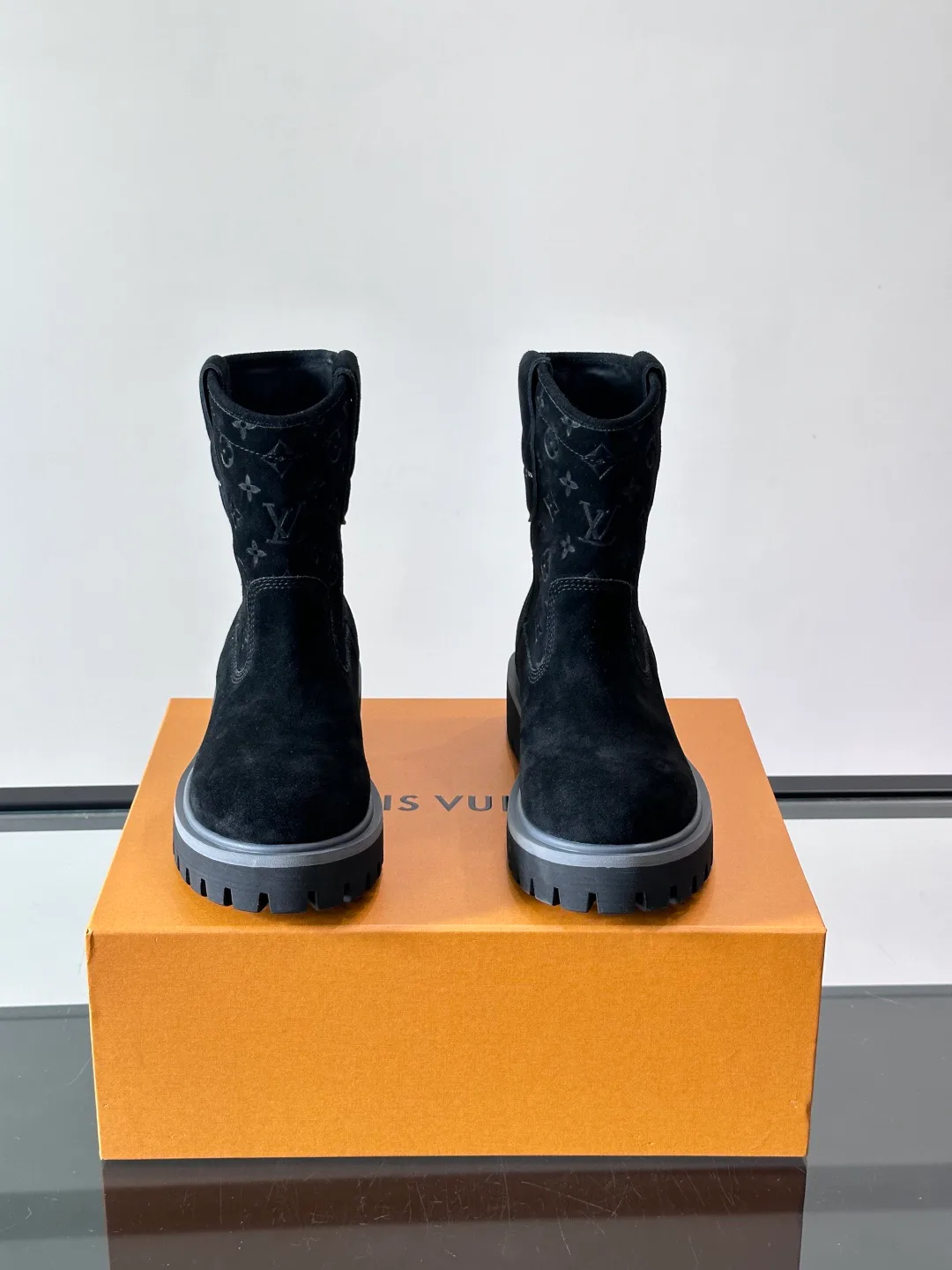 Ботинки Мужские Louis Vuitton 18102793