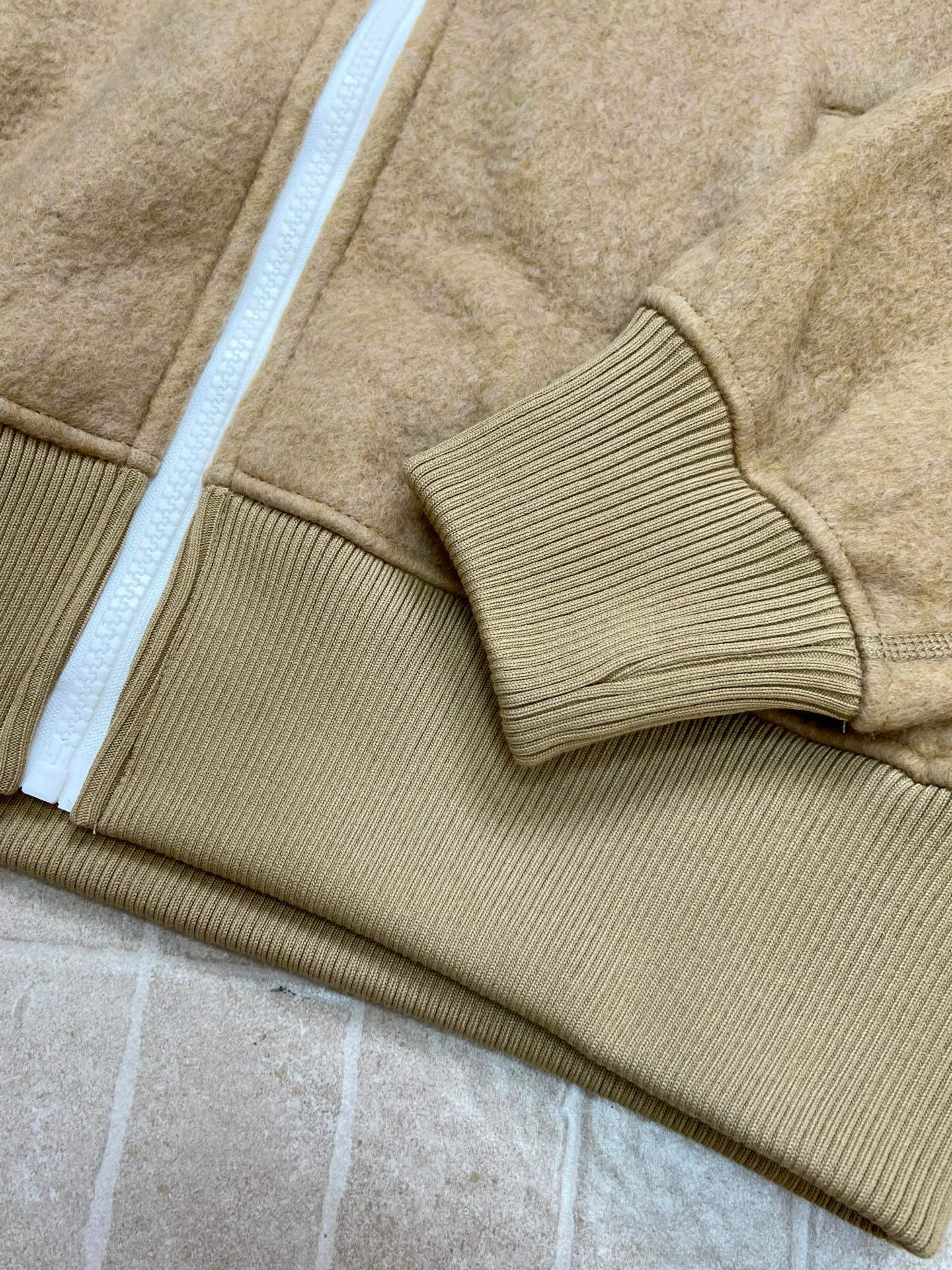 Куртки И Пуховики Женские Canada Goose 17923100