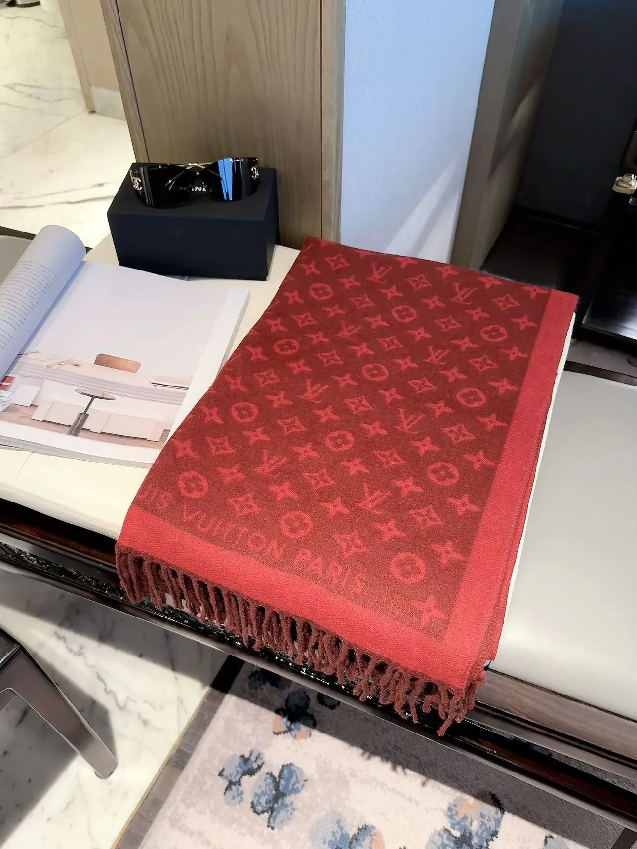 Шарфы Louis Vuitton 18322550