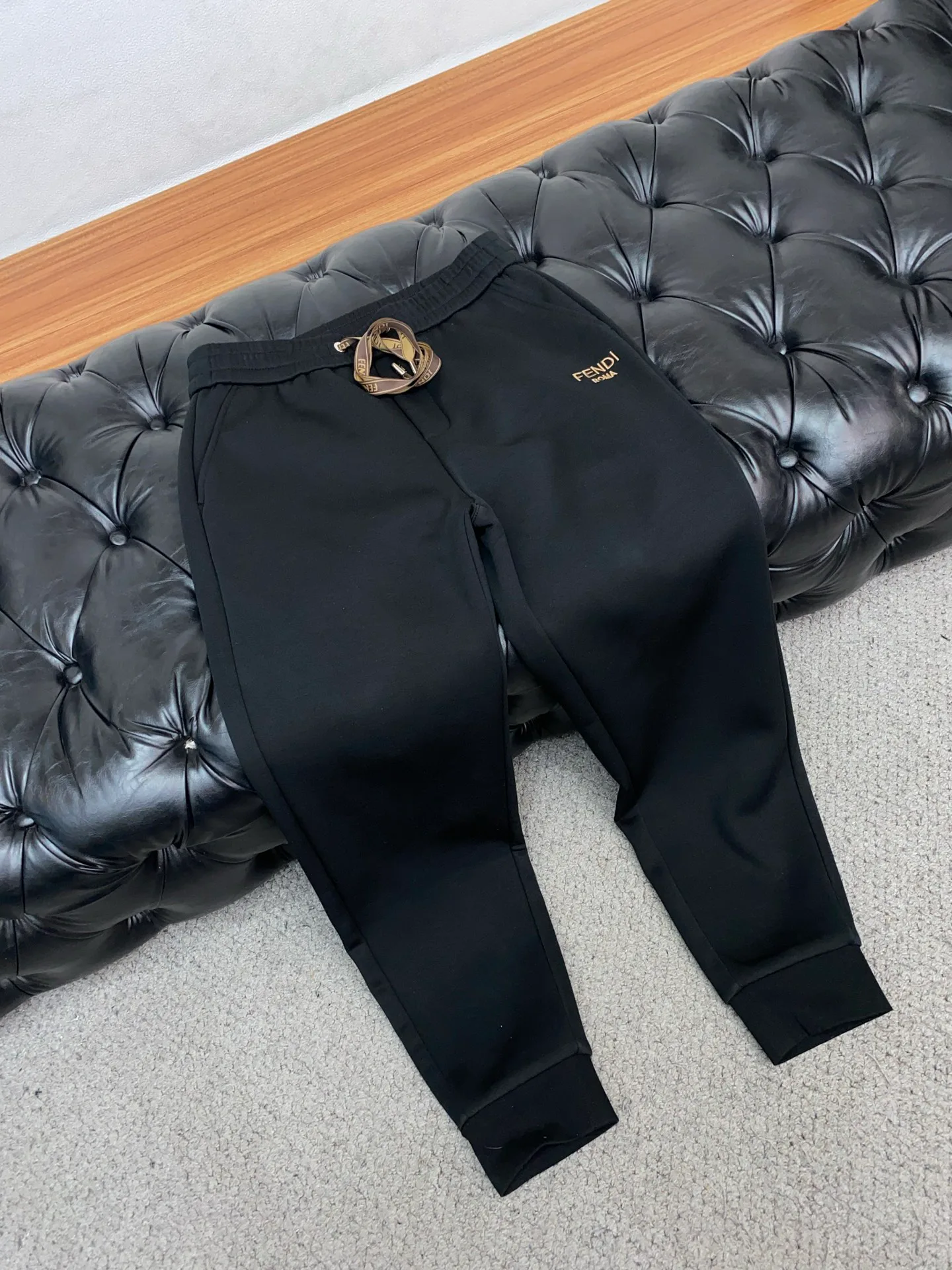 Брюки Женские Fendi 688292