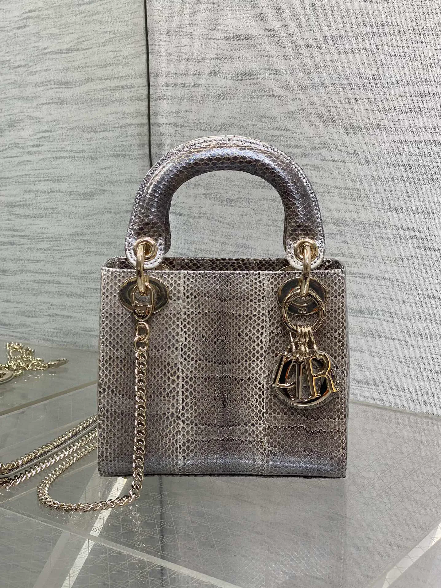 Классические Сумки Женские Christian Dior 11581756