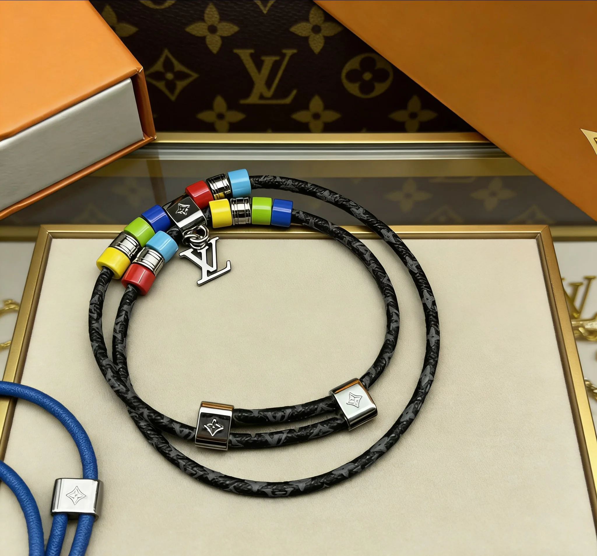 Бижутерия Louis Vuitton 12834600