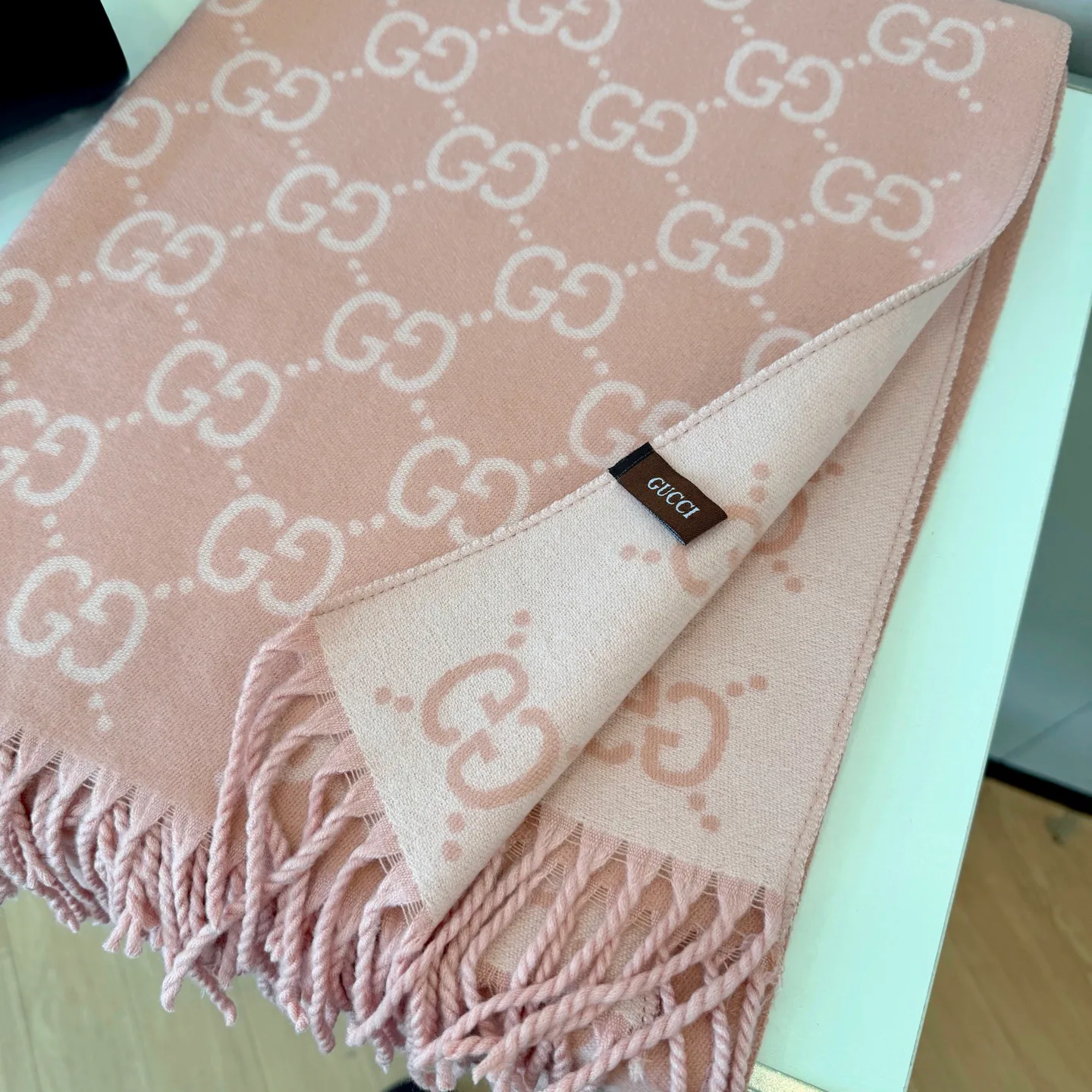 Шарфы Gucci 438390