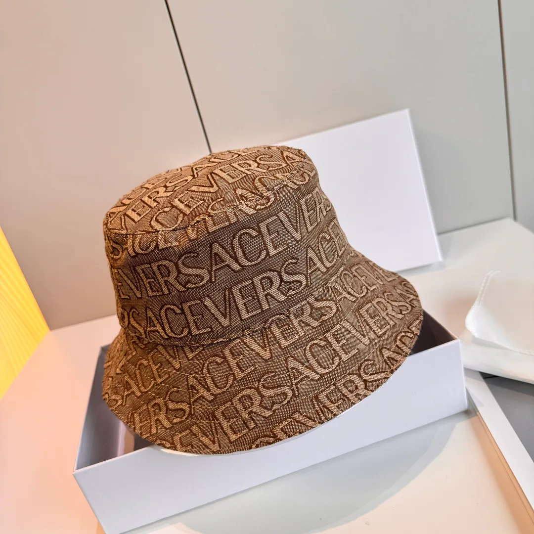 Головные Уборы Versace 17467750