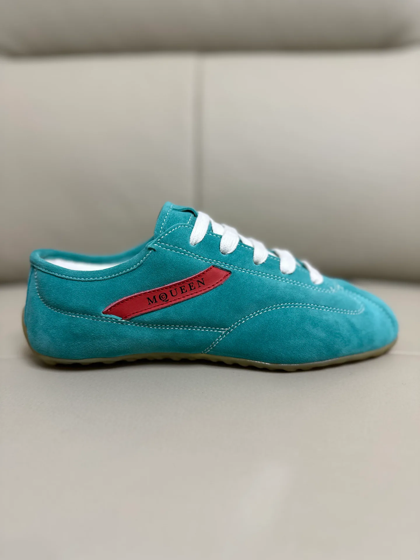Кроссовки Женские Alexander Mcqueen 18616732