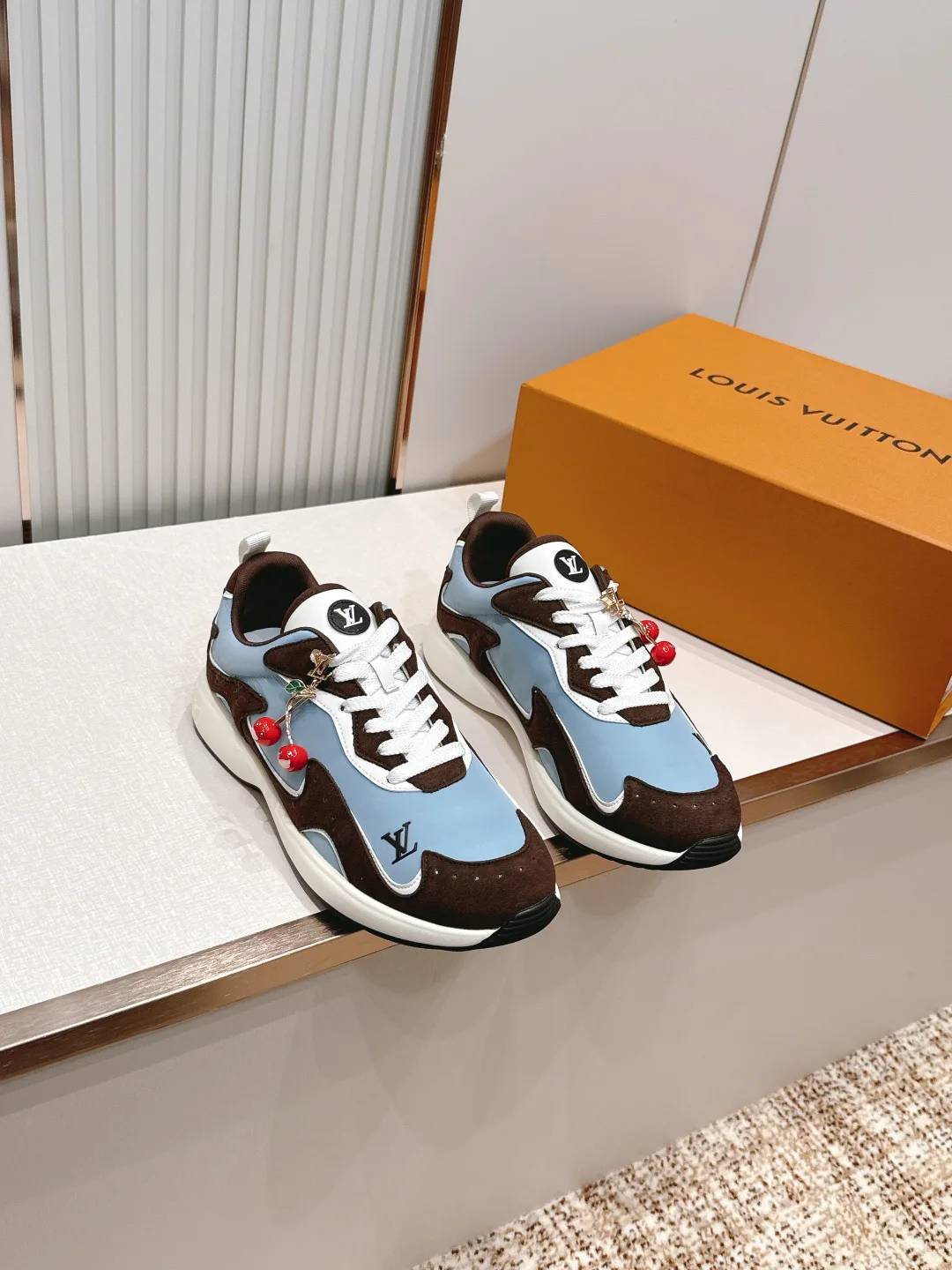 Кроссовки Мужские Louis Vuitton 17926424