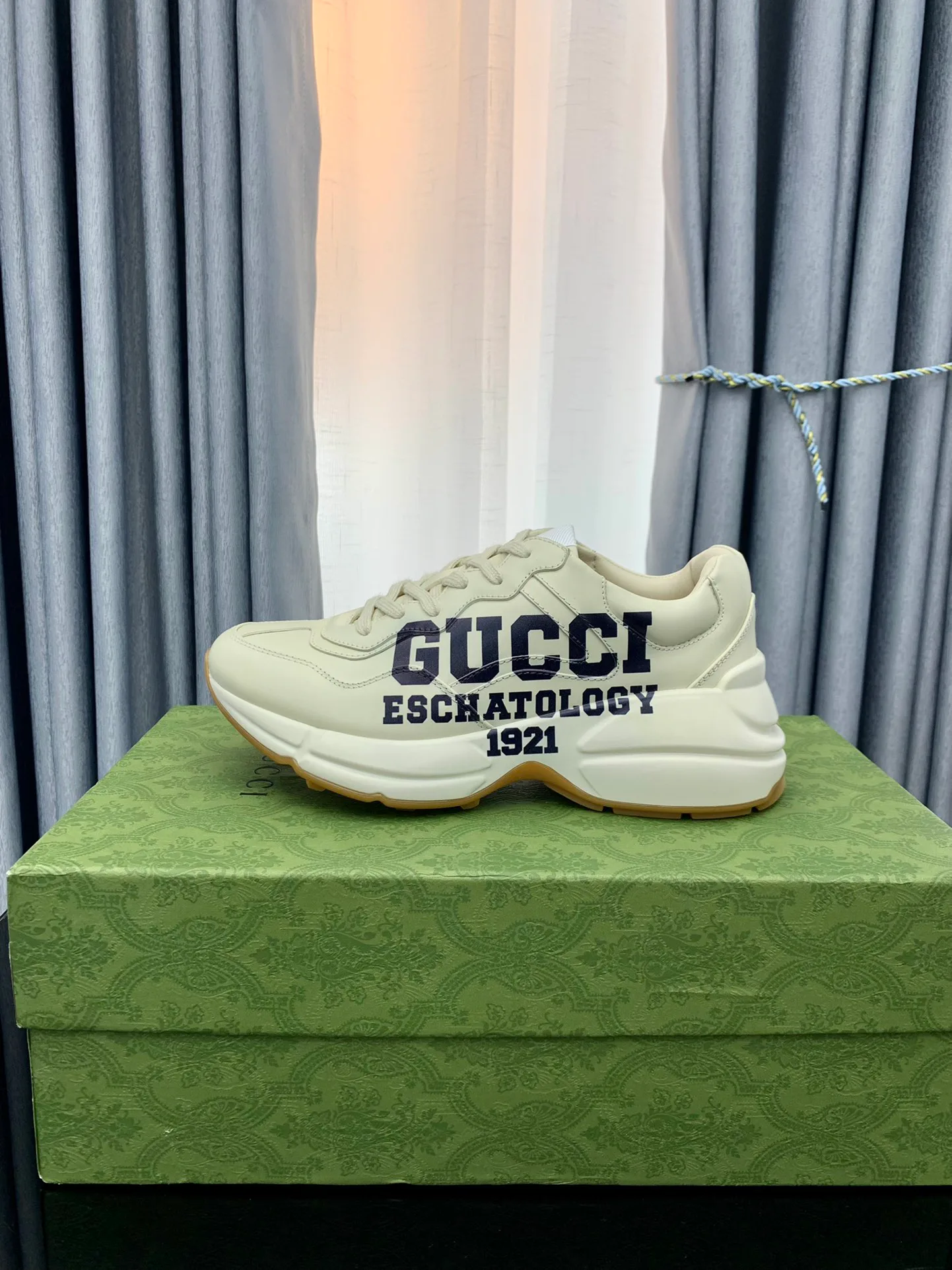 Кроссовки Женские Gucci 5120143