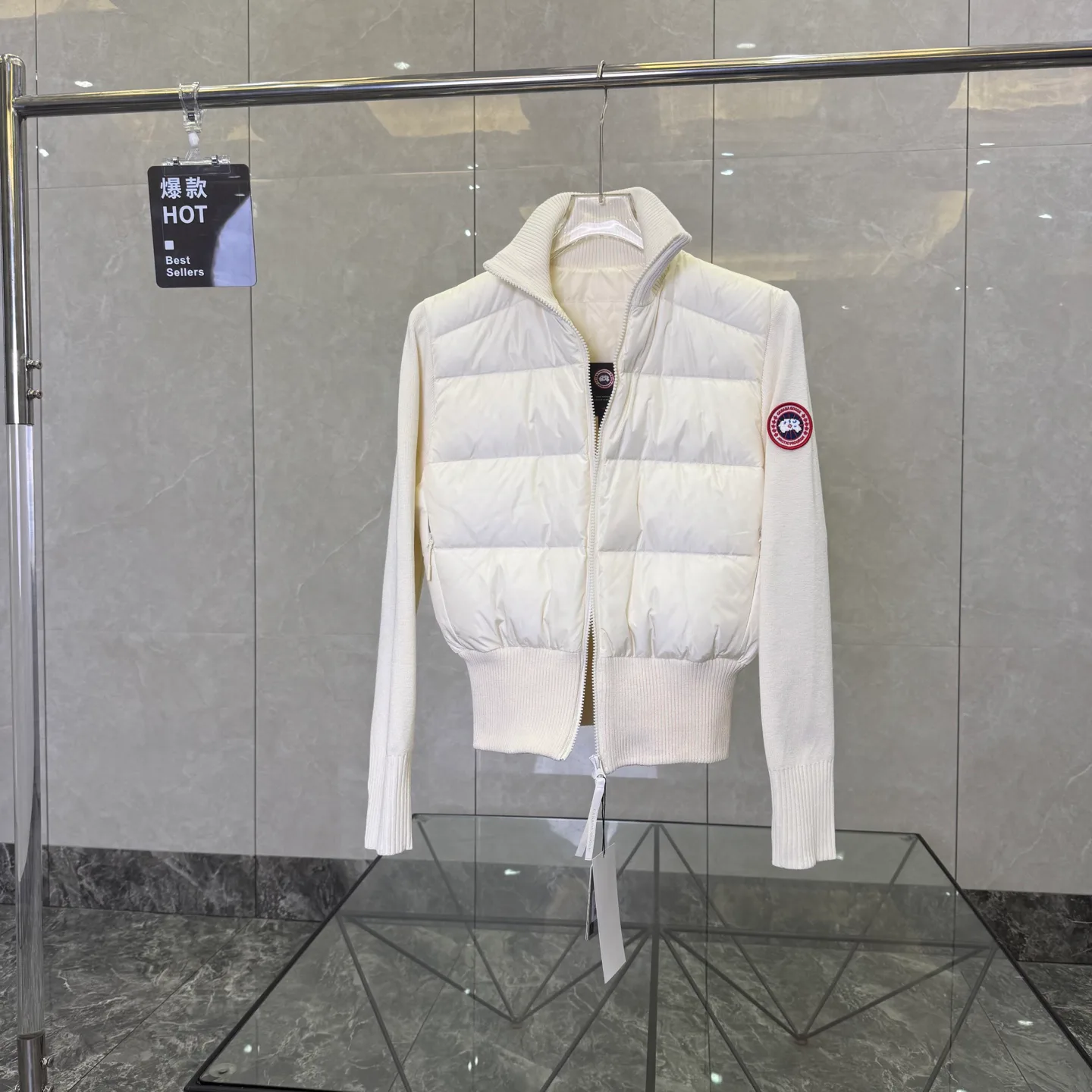 Куртки И Пуховики Женские Canada Goose 17949553