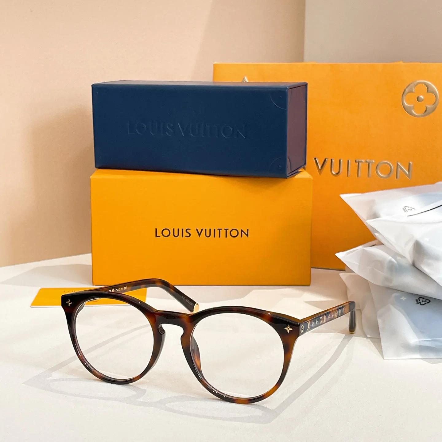 Очки Louis Vuitton 11679528