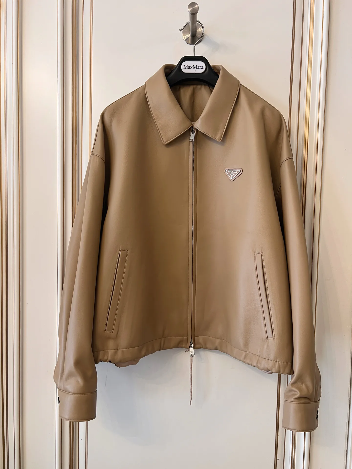 Кожаные Куртки И Дублёнки Женские Prada 11686142