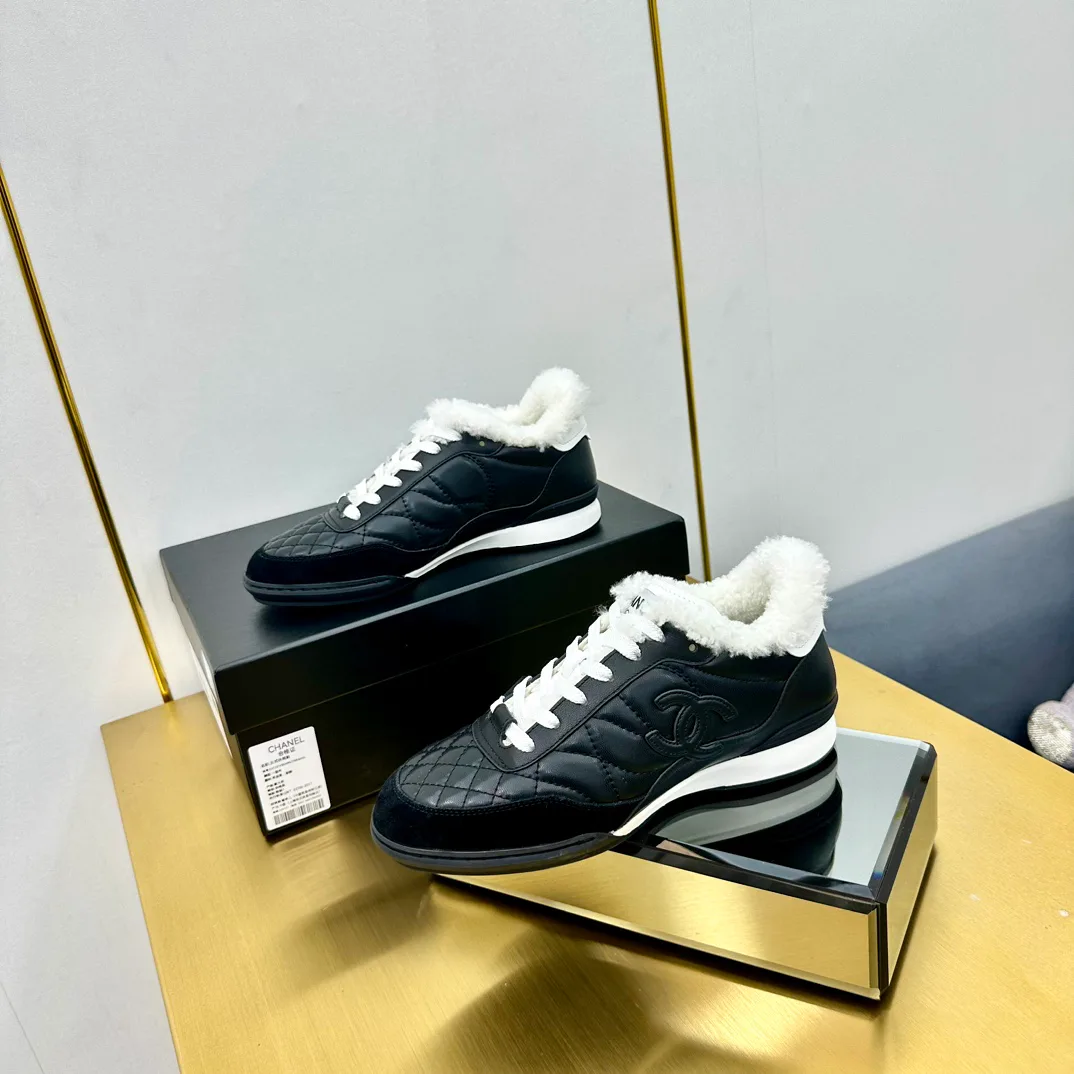 Кроссовки Женские Chanel 17949091