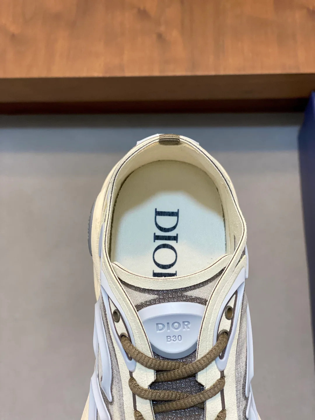 Кроссовки Женские Christian Dior 17342975