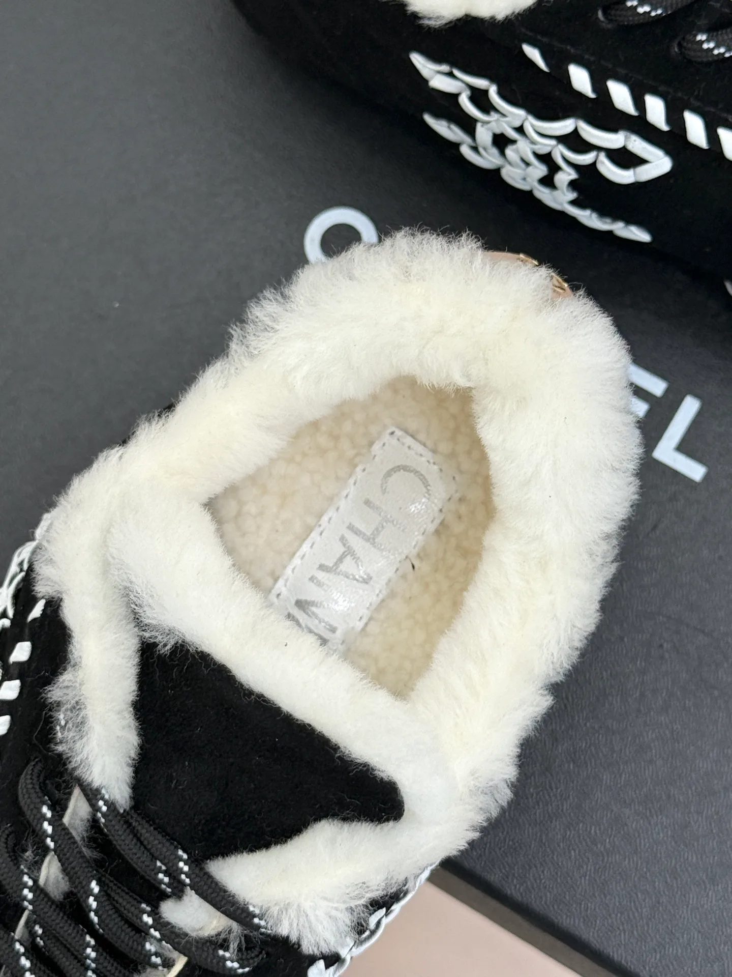Кроссовки Женские Chanel 18788745