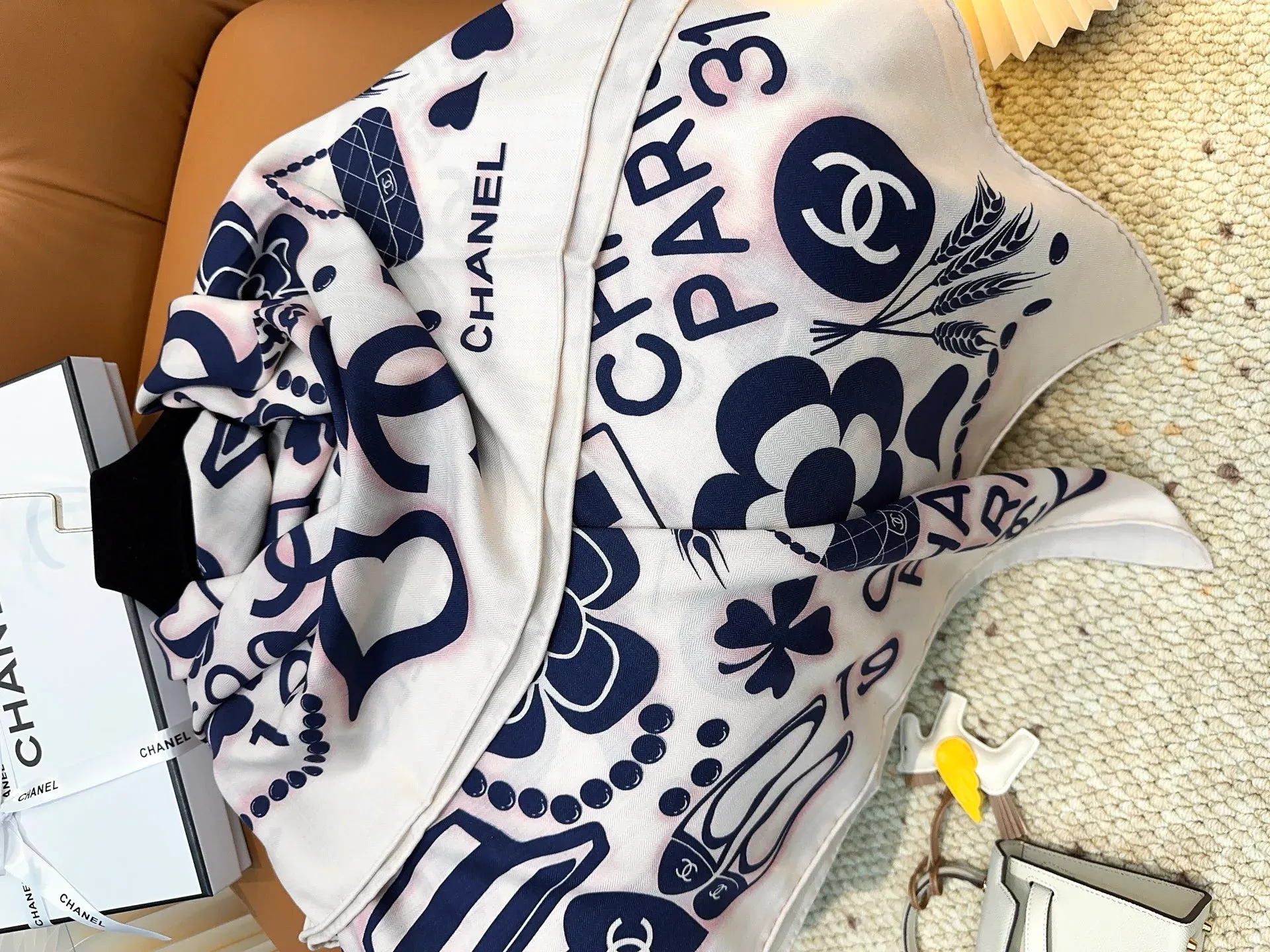 Шарфы Chanel 136877