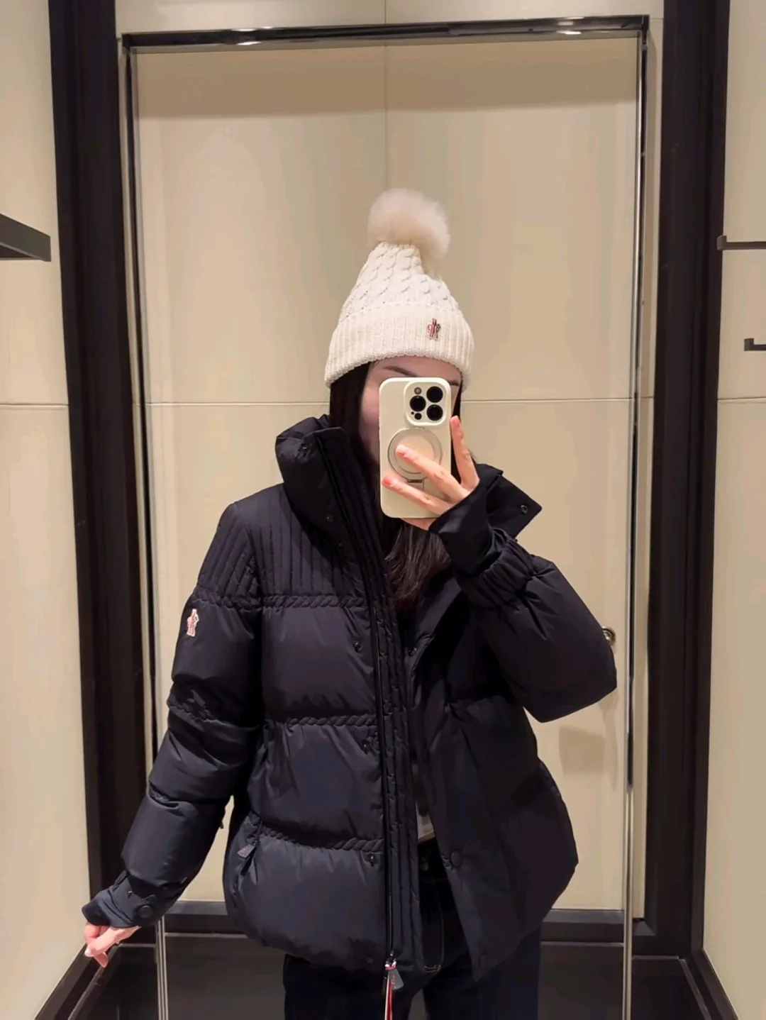 Куртки И Пуховики Женские Moncler 18159537