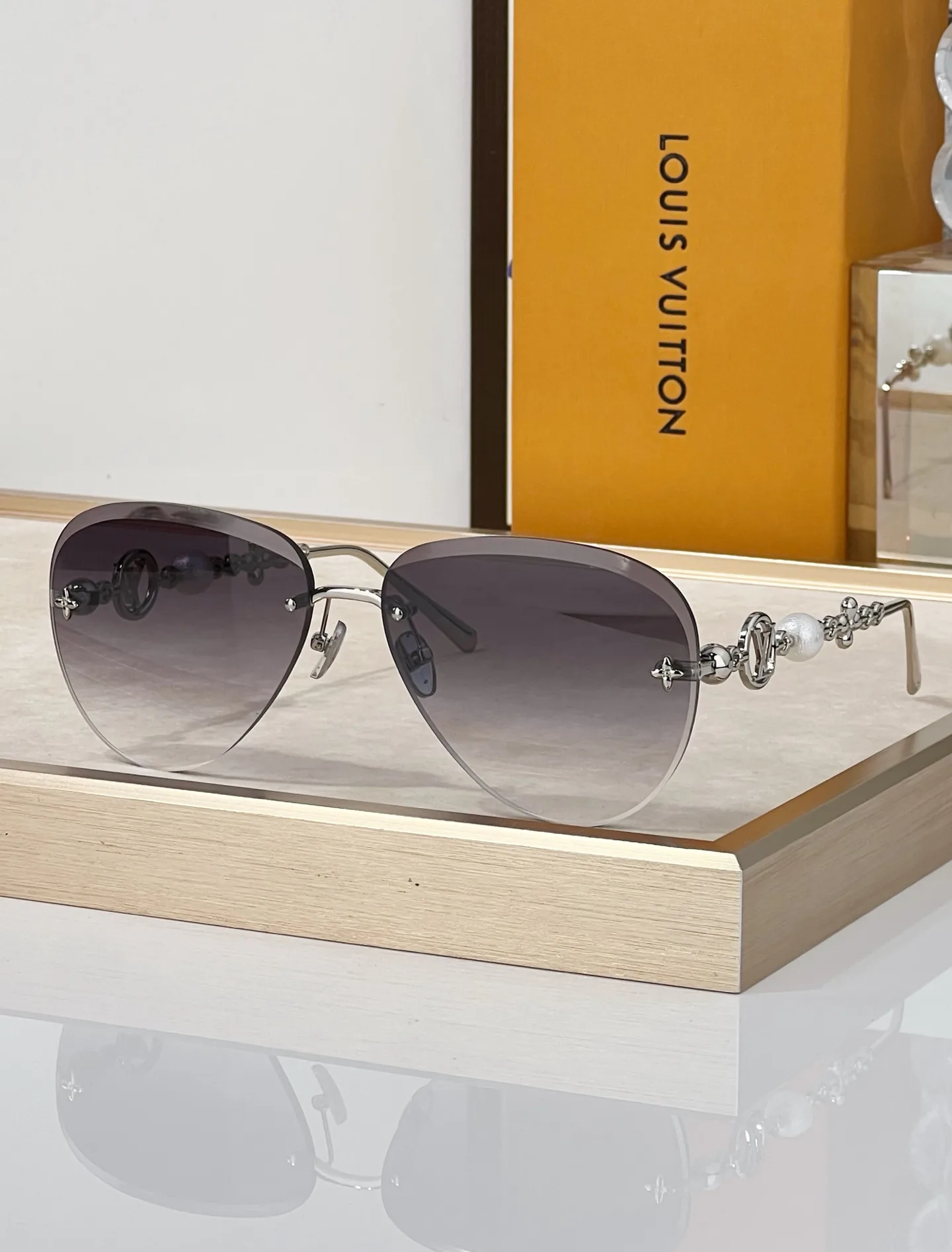 Очки Louis Vuitton 17633231