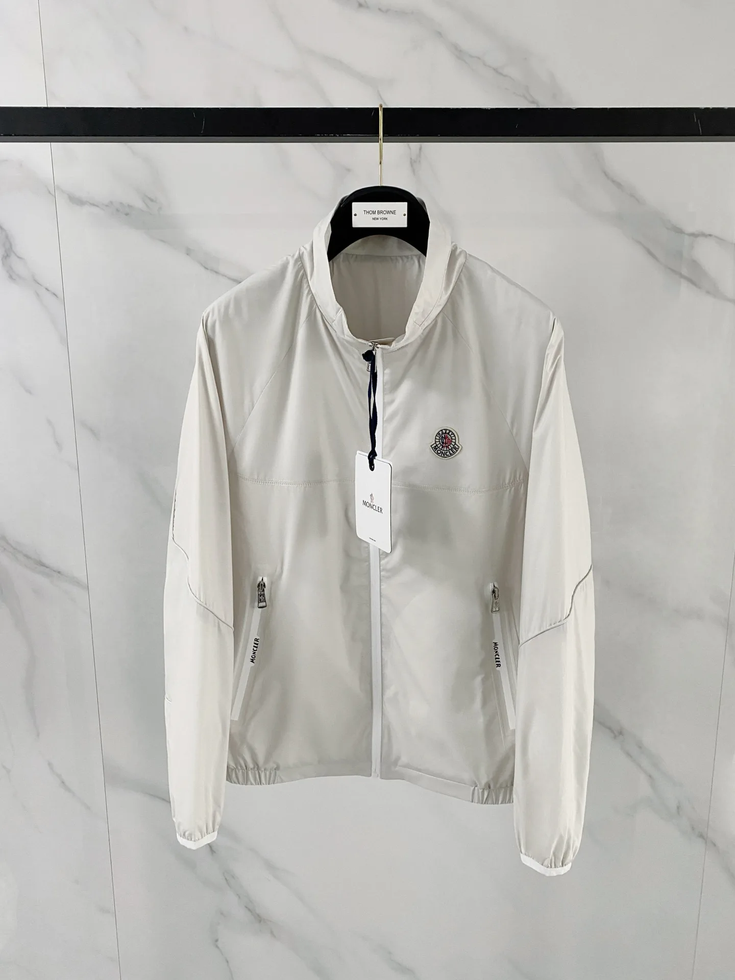Куртки И Пуховики Мужские Moncler 10610767