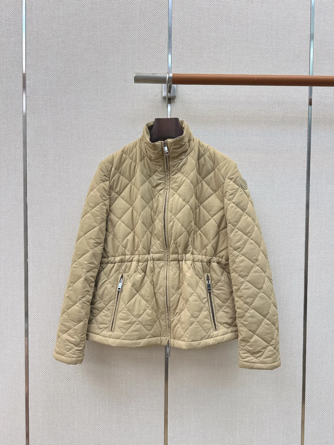 Куртки И Пуховики Женские Burberry 18398271