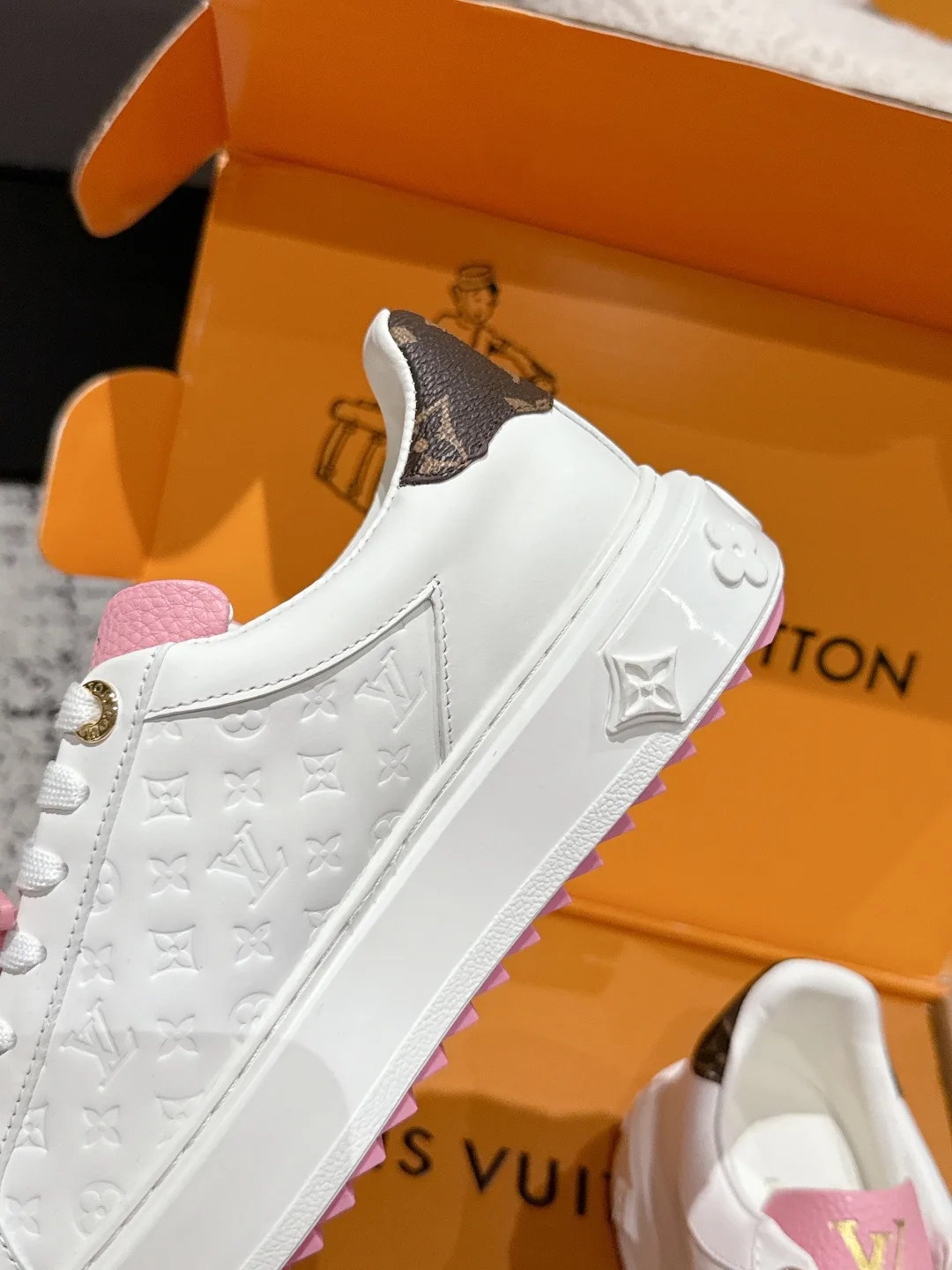 Кроссовки Женские Louis Vuitton 4502476