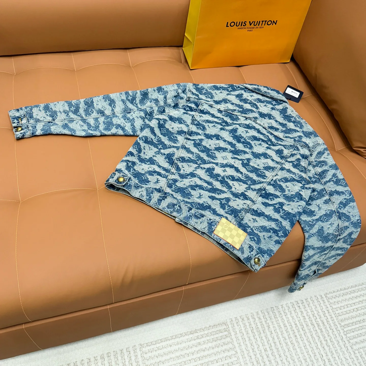 Куртки И Пуховики Женские Louis Vuitton 2162264