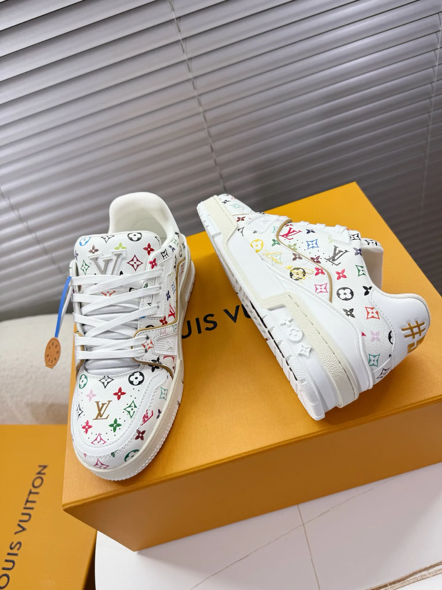 Кроссовки Женские Louis Vuitton 5049252