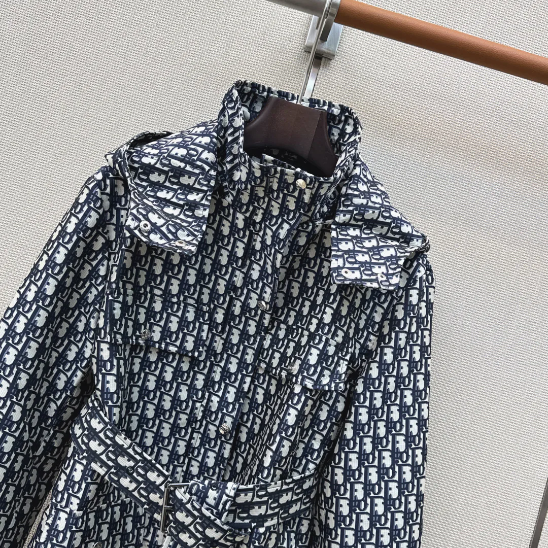 Куртки И Пуховики Женские Christian Dior 18629231