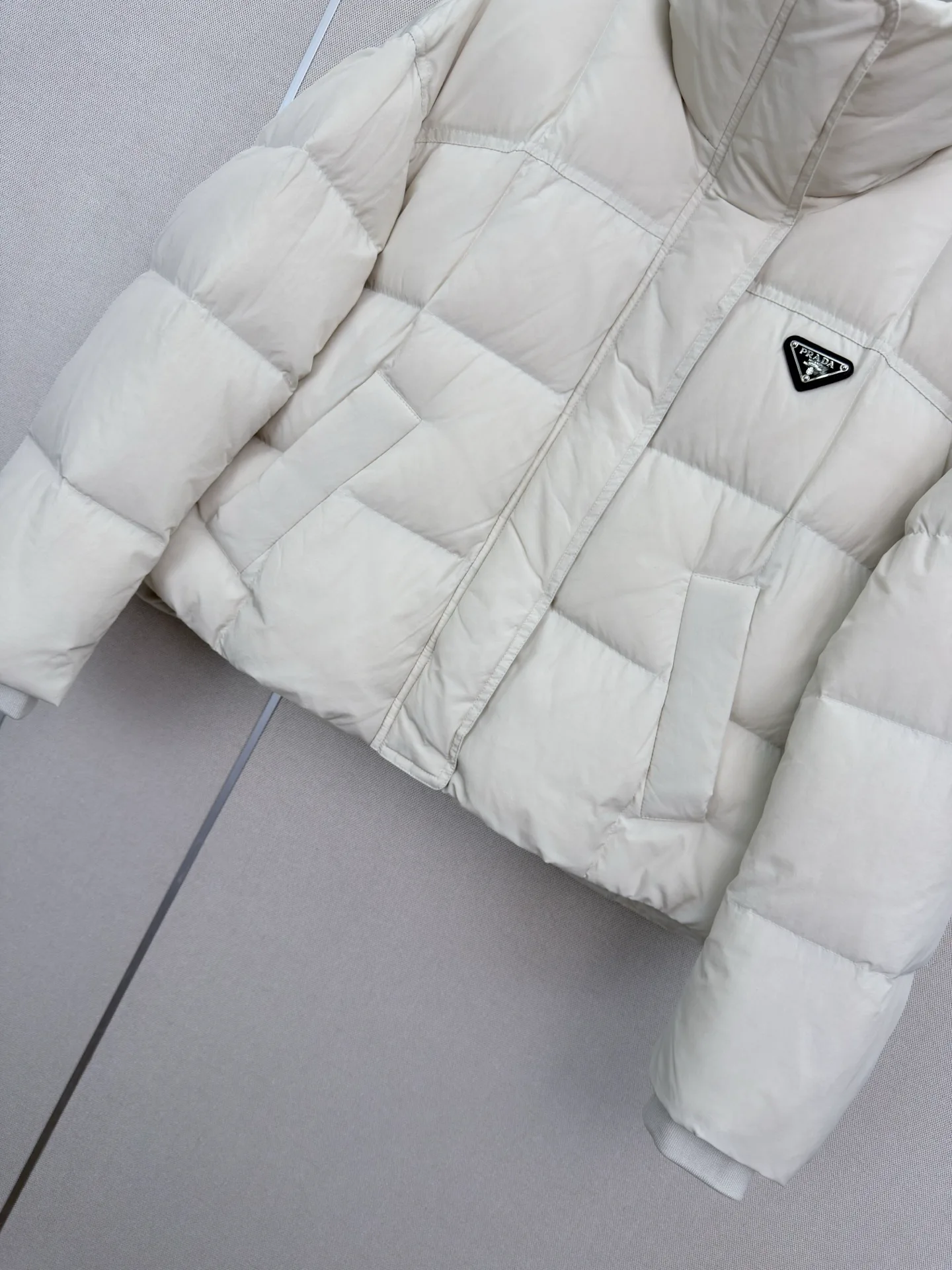 Куртки И Пуховики Женские Prada 19589745