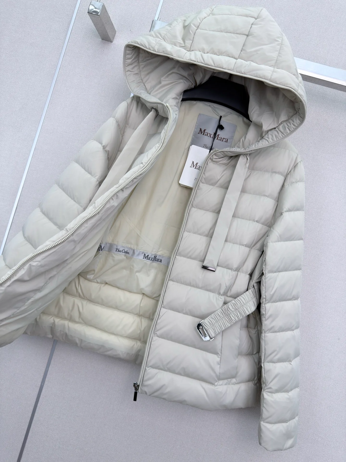 Куртки И Пуховики Женские Max Mara 18056540