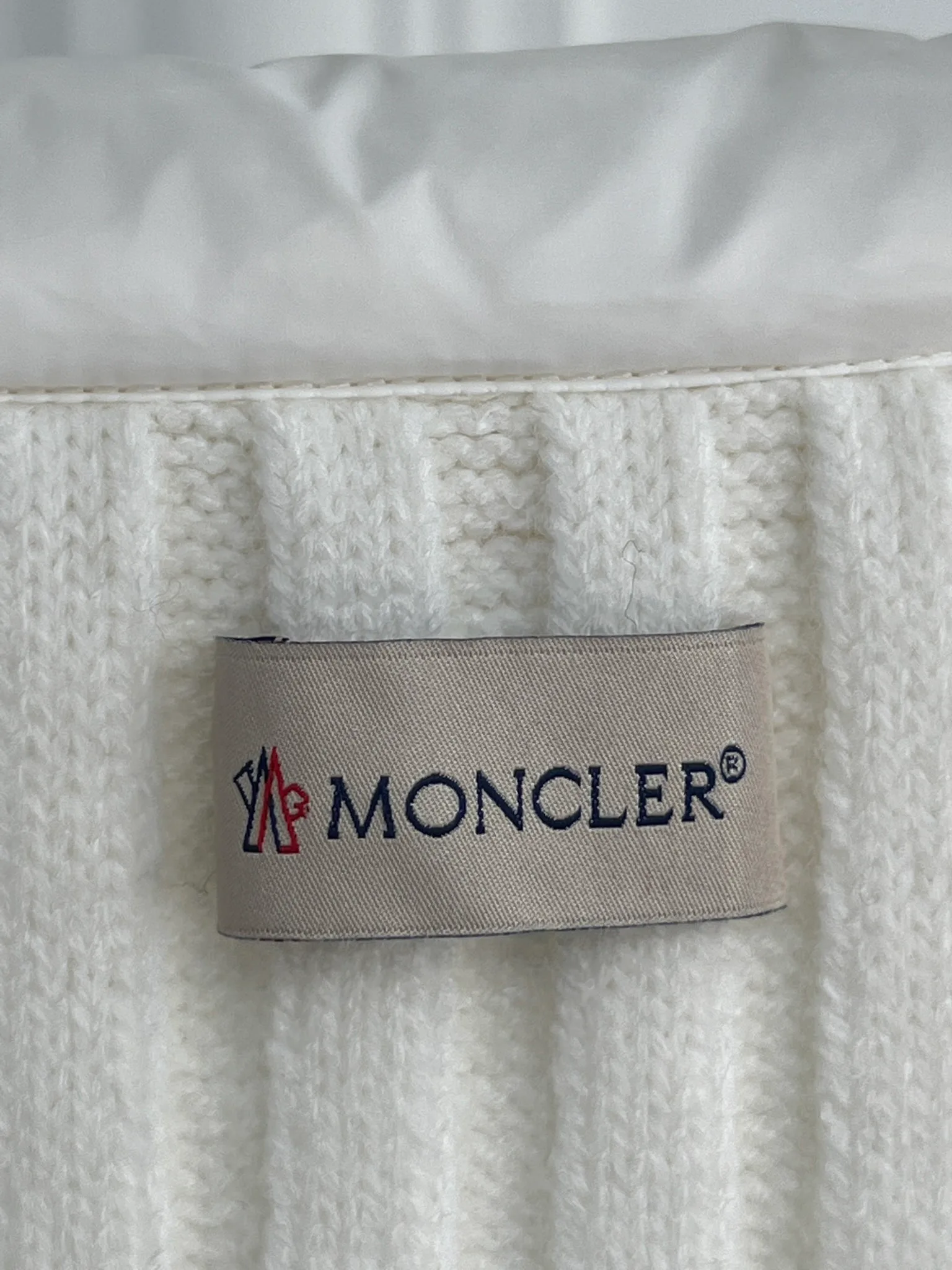 Куртки И Пуховики Женские Moncler 18416279