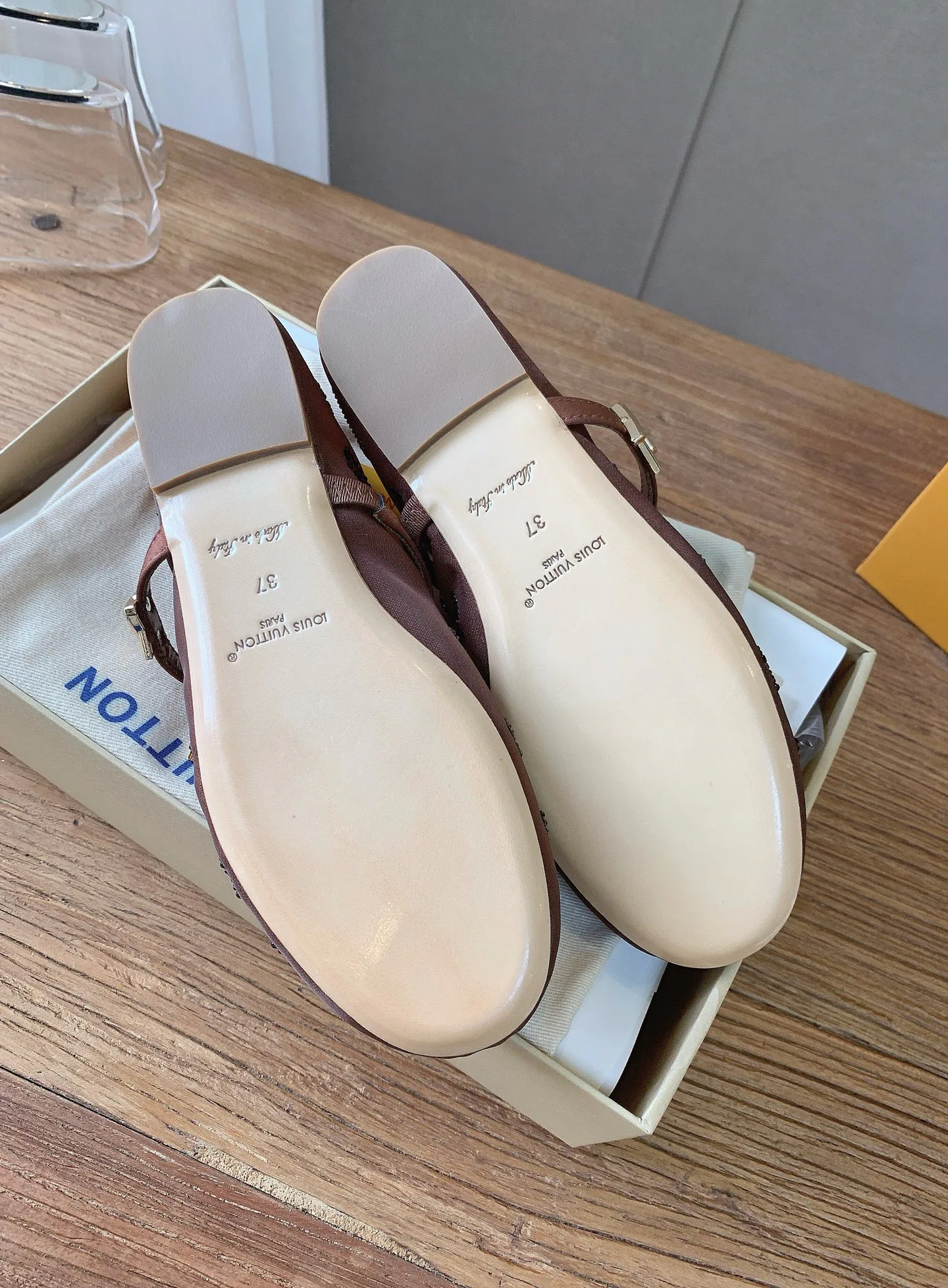 Балетки Женские Louis Vuitton 18365401