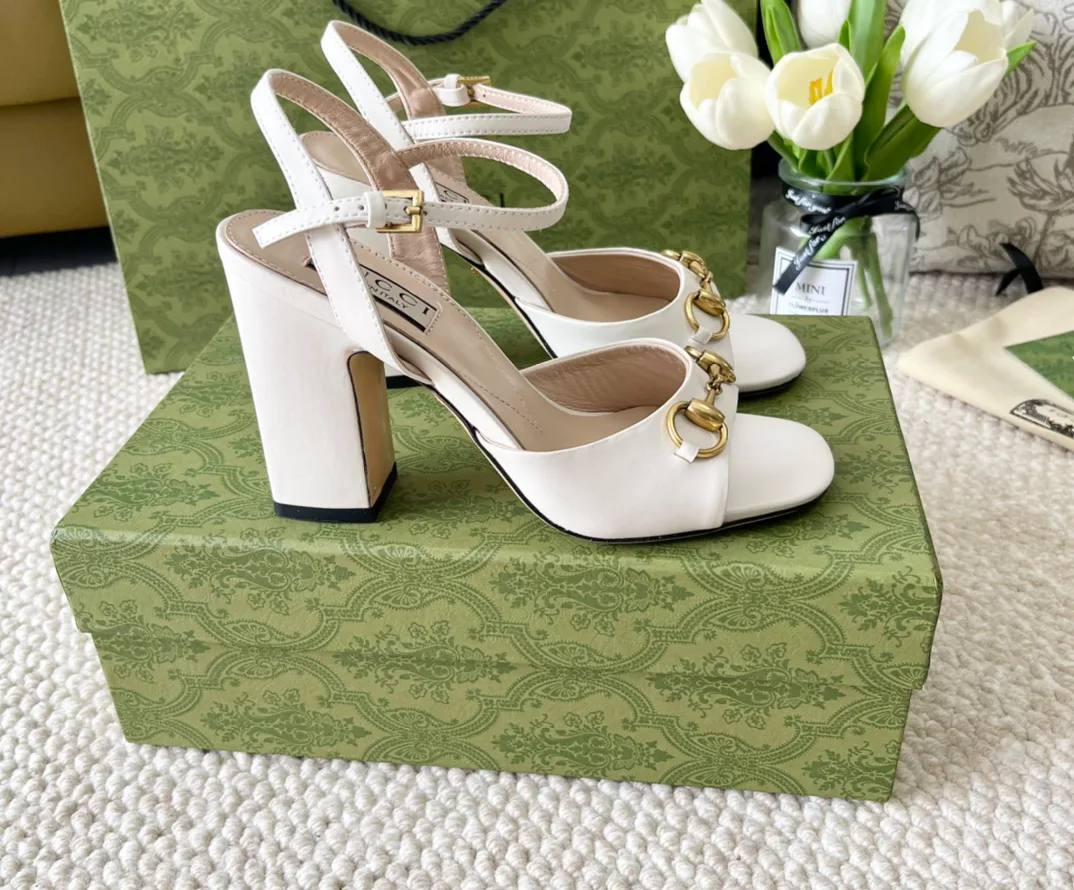 Босоножки Женские Gucci 17614719