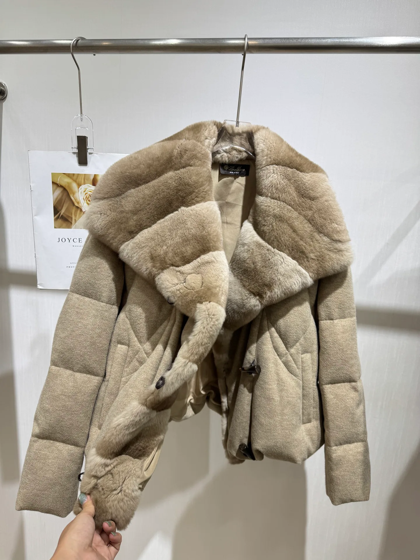 Куртки И Пуховики Женские Max Mara 18734859