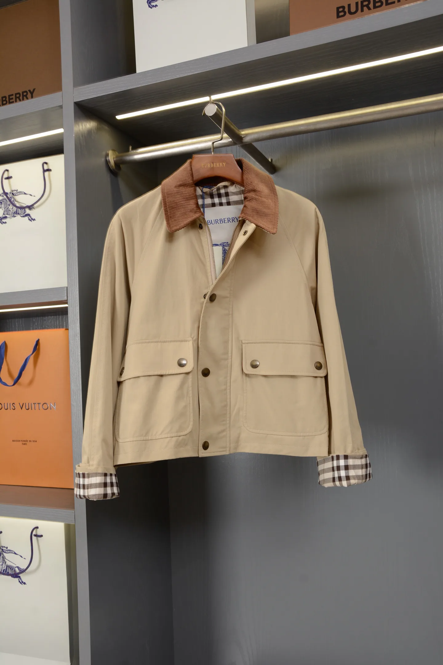 Тренчи Женские Burberry 17906713