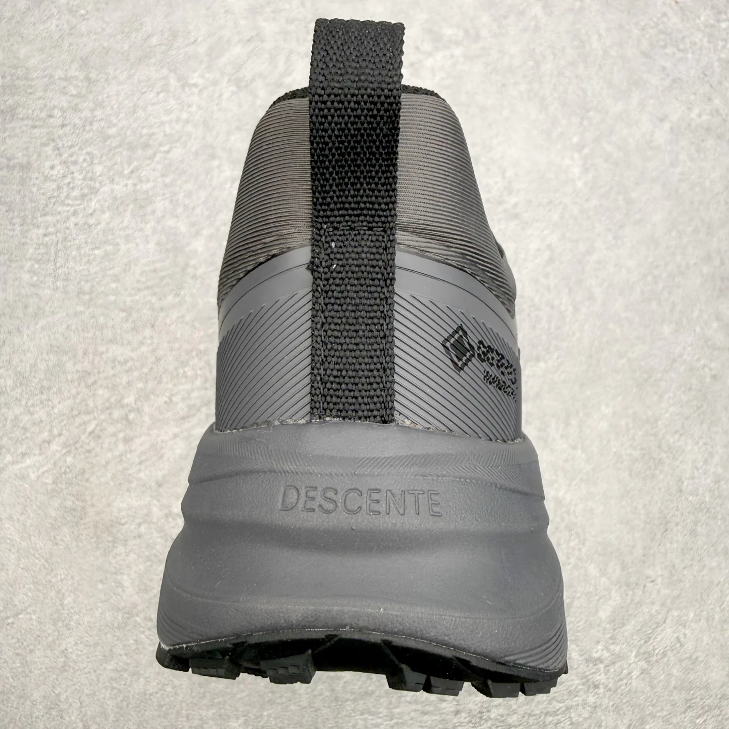 Кроссовки Женские Descente 17484354