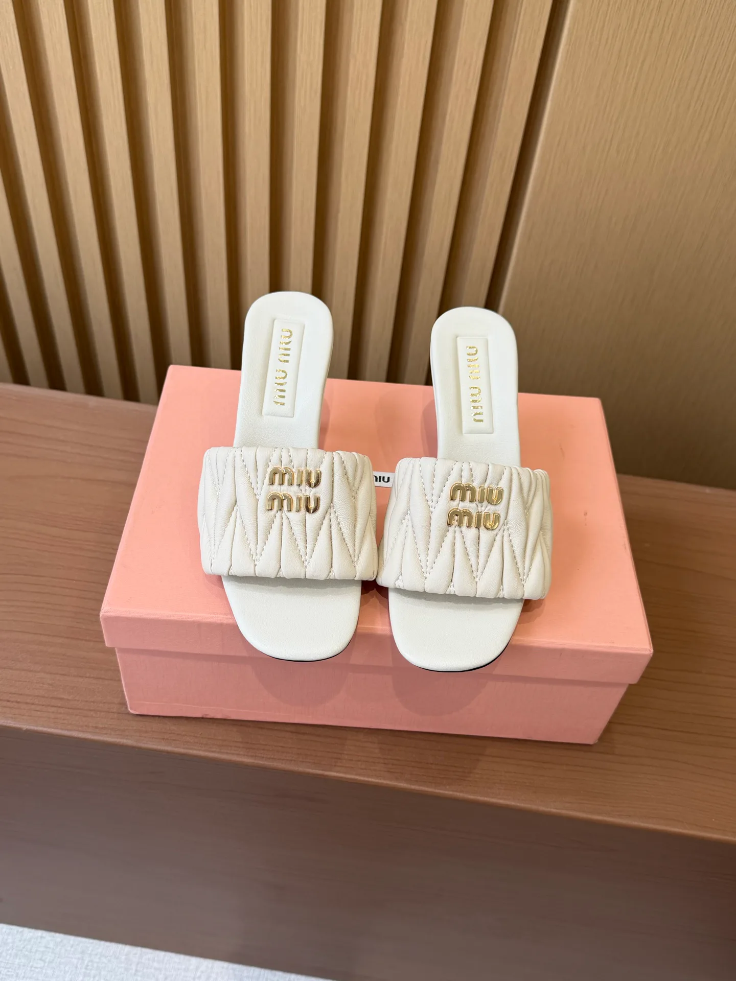 Босоножки Женские Miu Miu 13351177