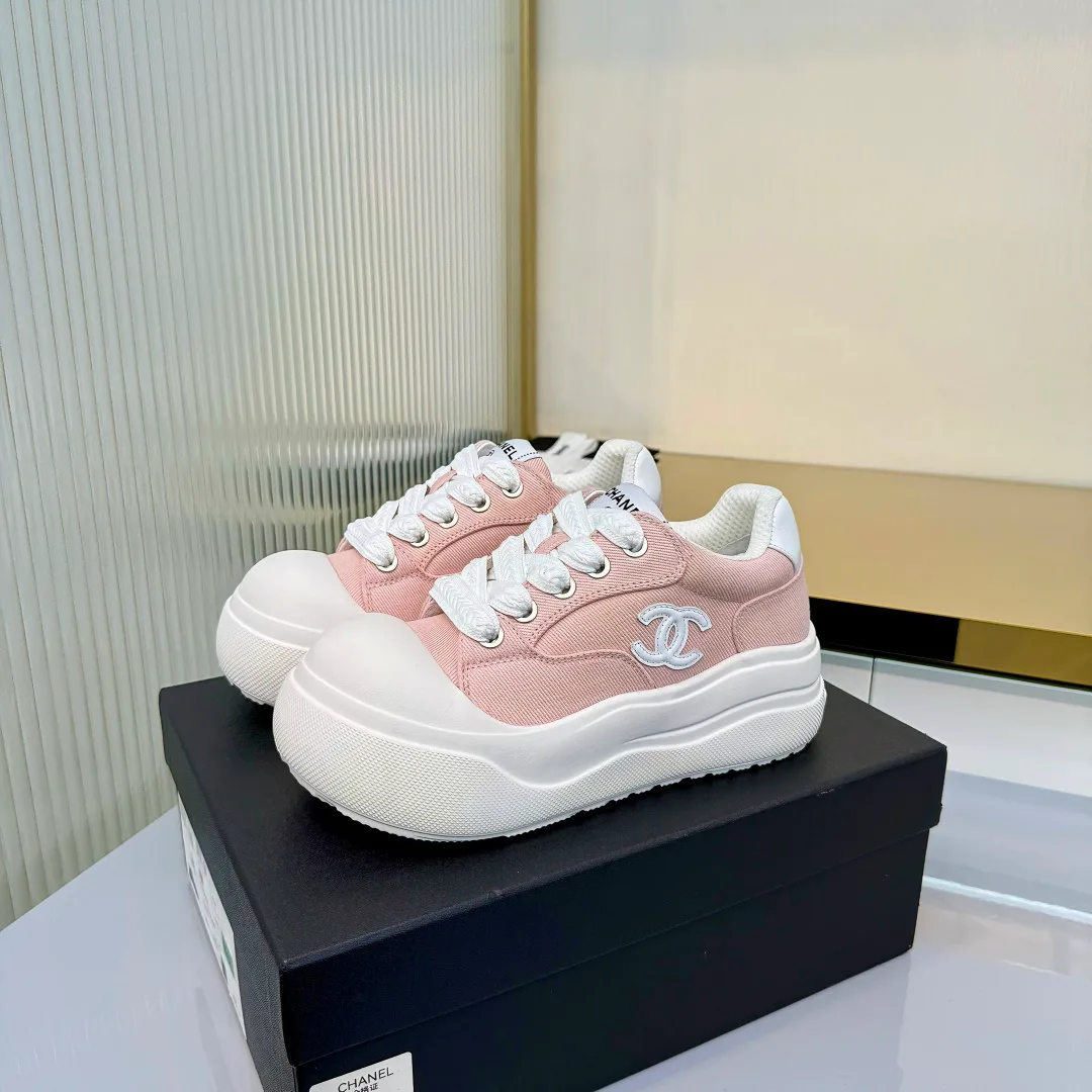 Кроссовки Женские Chanel 11396583
